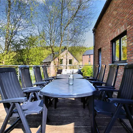 Charming In Durbuy With Sauna 펜션